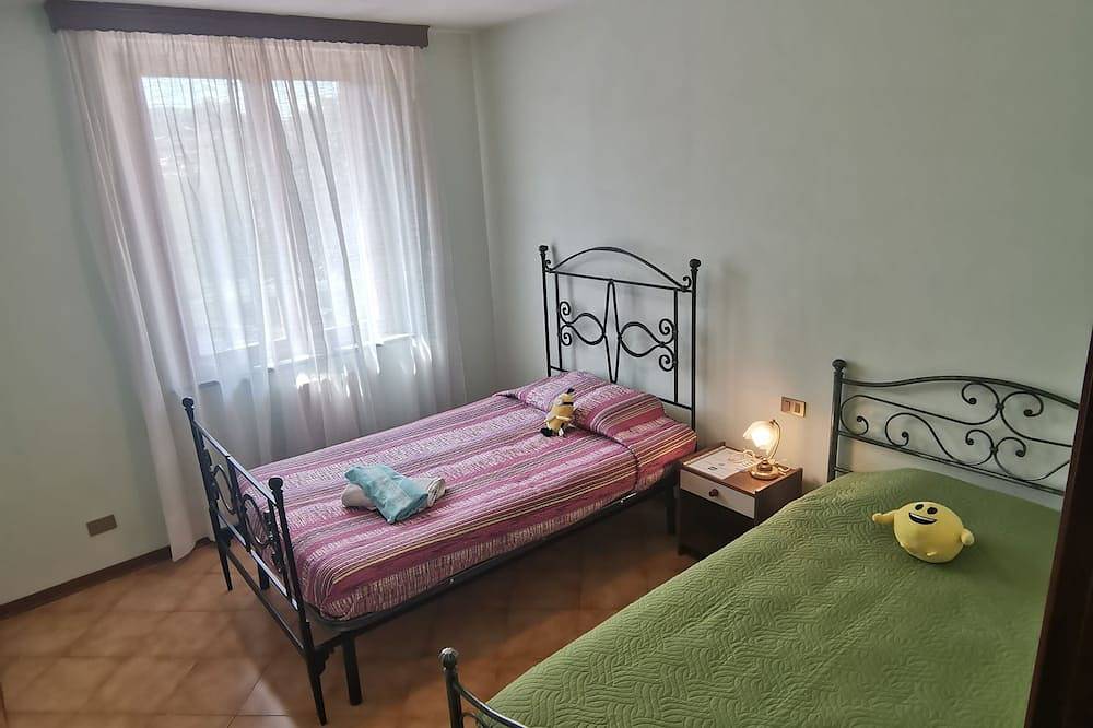Villetta Camelia with private parking just a stone's throw from Lucca in Capannori, Lucca Provinz