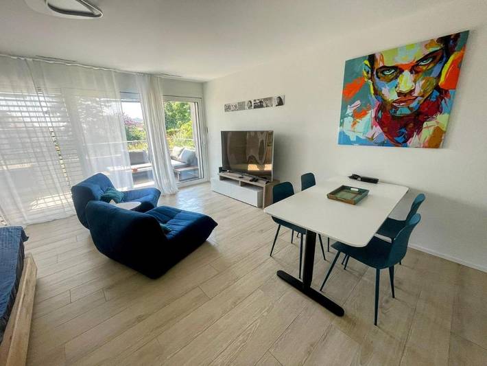 Location de vacances pour 2 personnes, avec vue ainsi que terrasse et vue sur le lac, animaux acceptés à Neuchâtel - 2