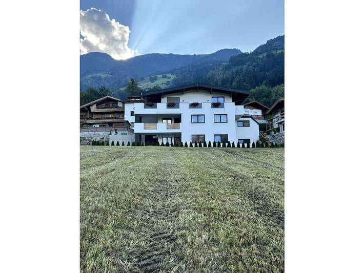 Ferienhaus für 5 Personen, mit Balkon und Ausblick in Zellberg