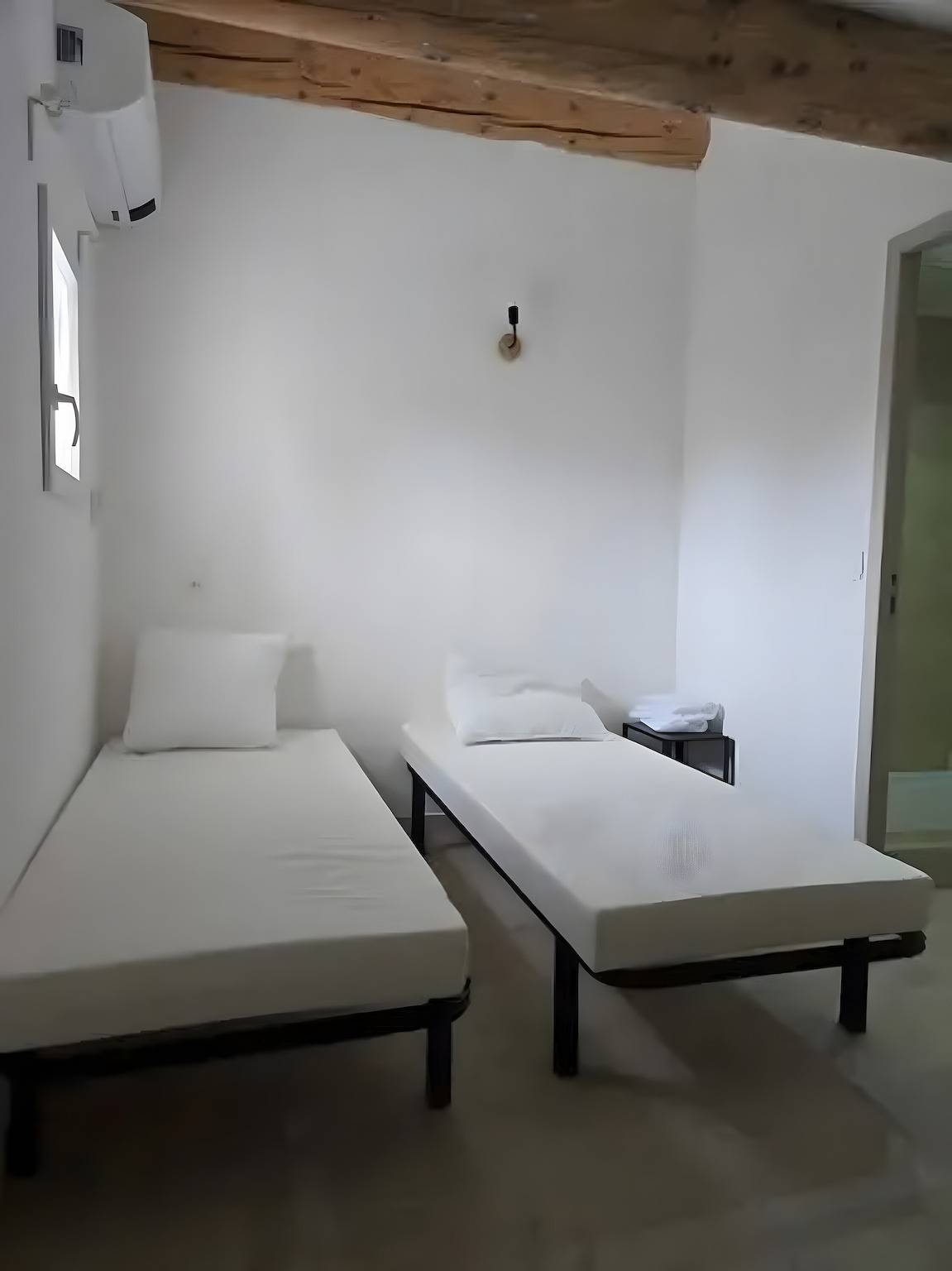 Apartamento entero, Apartamento 'Duplex 11' con Wi-Fi y aire acondicionado in Robion, Parque natural regional del Luberon