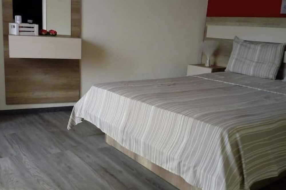 A beautiful house, close to the city centre and only five minutes from Meteora. in Kastraki, Kalambaka