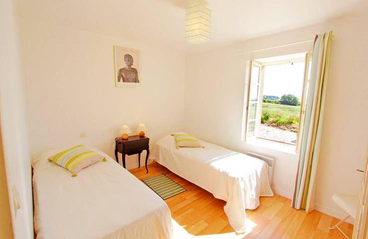 Gîte pour 6 personnes, avec jardin ainsi que piscine et terrasse, animaux acceptés