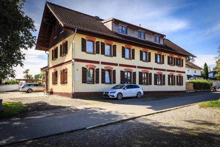 Ferienwohnung für 5 Personen, mit Terrasse und Garten