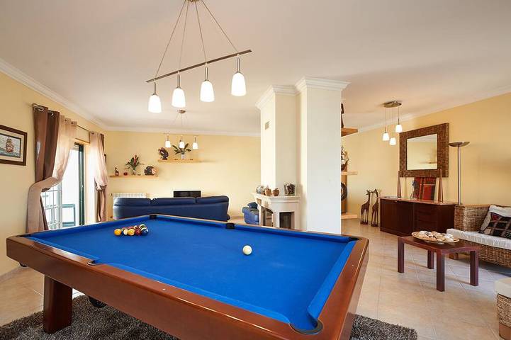 Ferienwohnung für 8 Personen, mit Garten und Pool in Ericeira