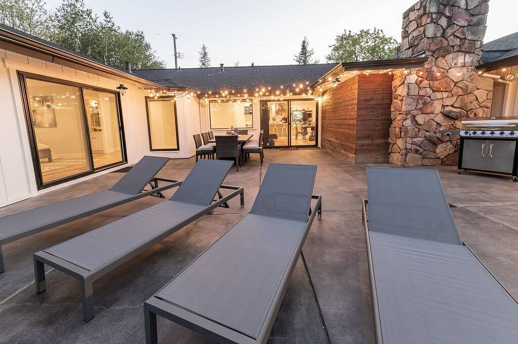 The Estate at Sycamore- Sonoma Wine County Retreat in Santa Rosa, California North Coast