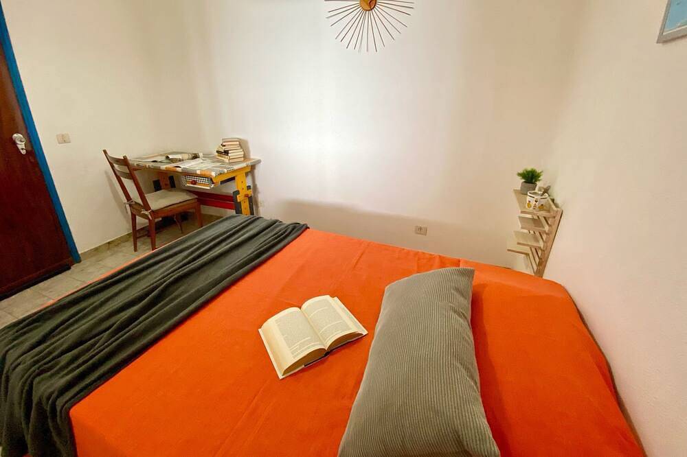 Entire apartment, La Terrazza - Apartment with Sea View Terrace for Families Seeking Relaxation in Torregrande, Oristano