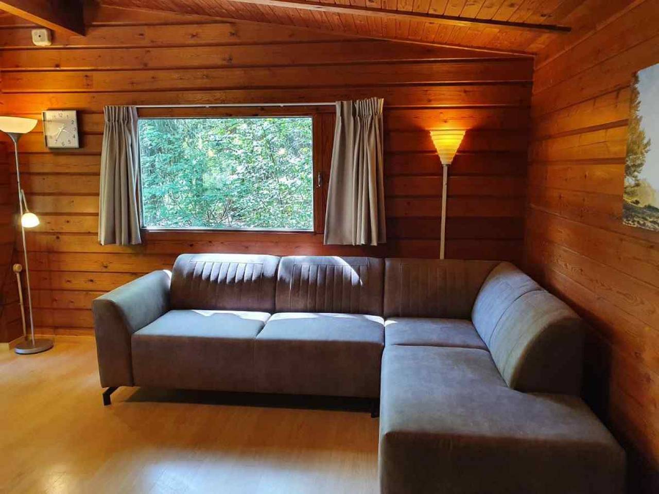 4 Personen Finnische Bungalows am Rand des Holzes in Drenthe