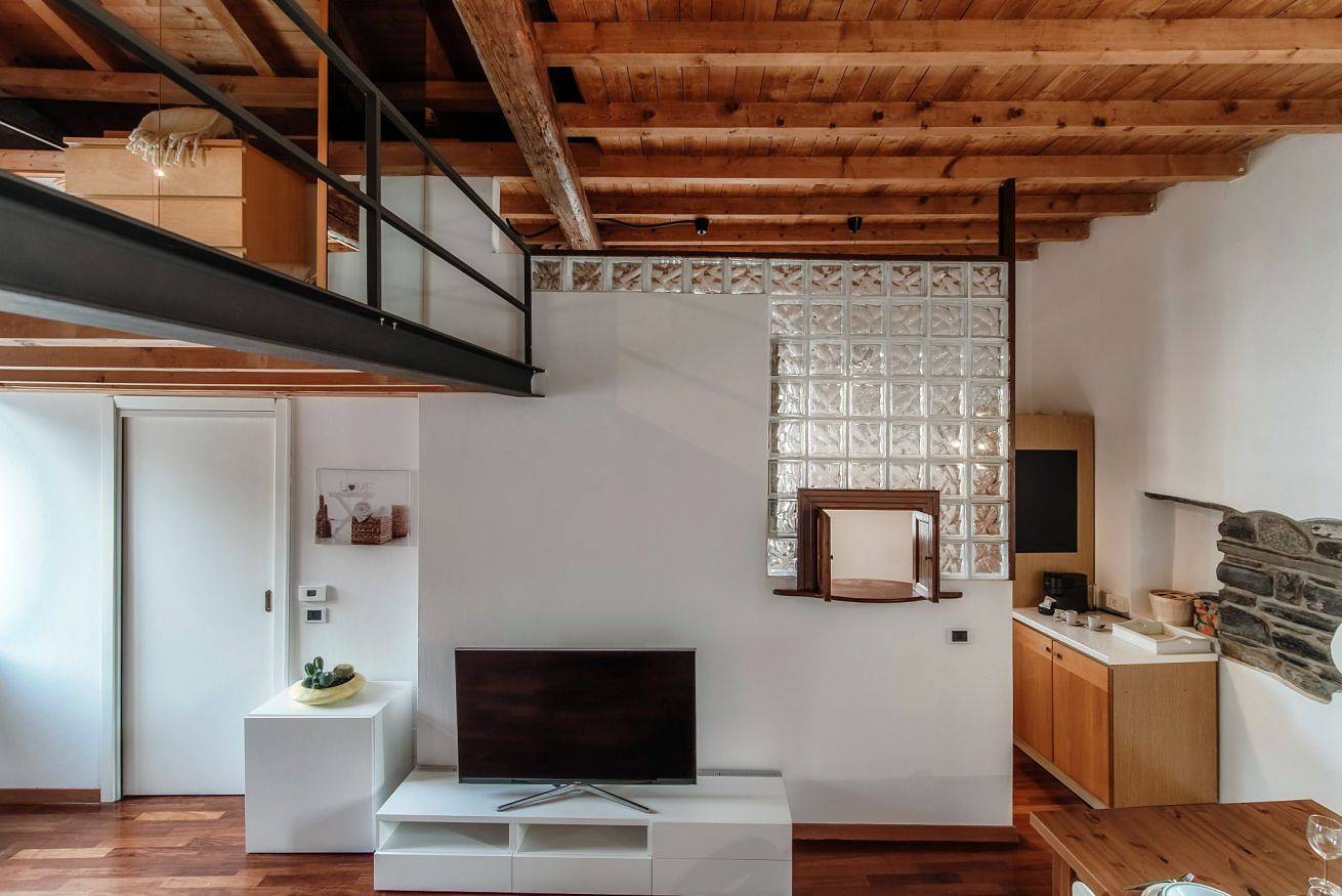 Apartamento entero, Loft Madera in Como, Lago de Como