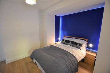 Holiday Home for 16 People in Aberdovey, Cardigan Bay, Photo 2