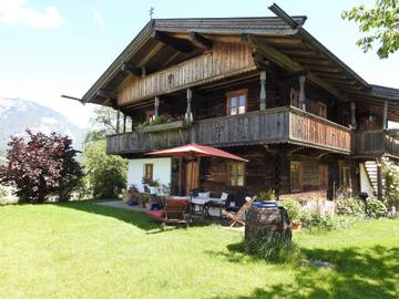 Ferienwohnung für 3 Personen, mit Garten und Terrasse, kinderfreundlich in Tirol