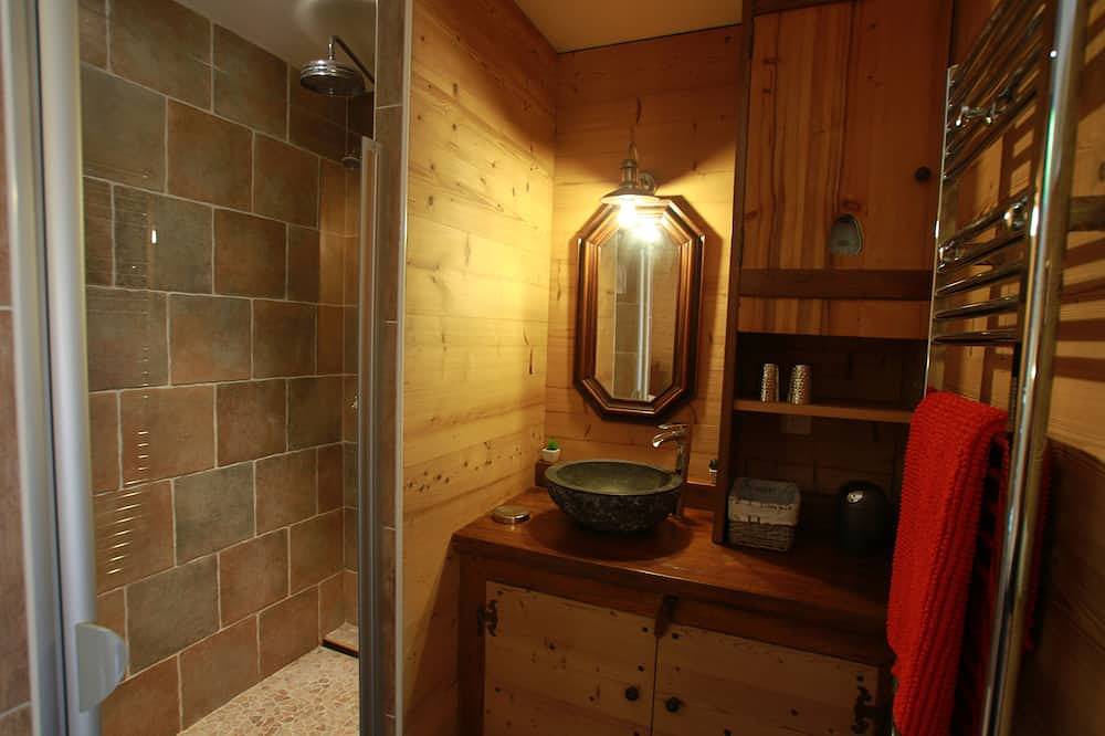 Comfortable gite for couples in Saint-Pierre-d'Albigny, Chambéry und Umgebung