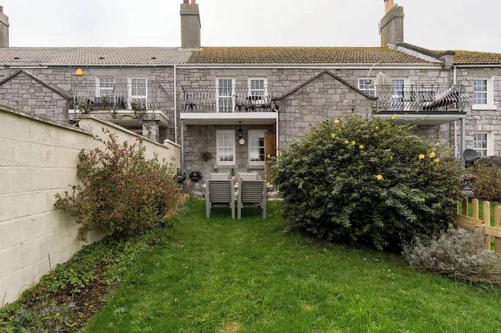 Cottage for 6 people, with balcony and garden in Plymouth