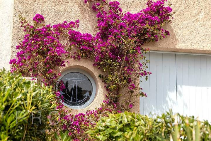 Villa pour 6 personnes, avec balcon/terrasse et piscine dans Saint-Aygulf - 2