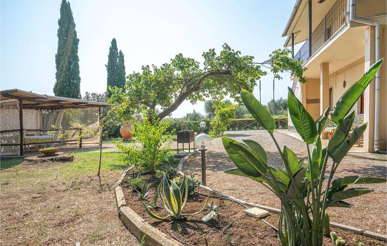 Ganze Ferienwohnung, Familienfreundliches Apartment in Strandnähe mit Parkplatz in Capalbio, Grosseto Provinz