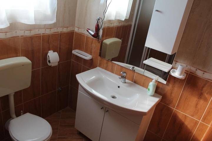 Gîte pour 6 personnes, avec balcon/terrasse, animaux acceptés à Zaboric - 3