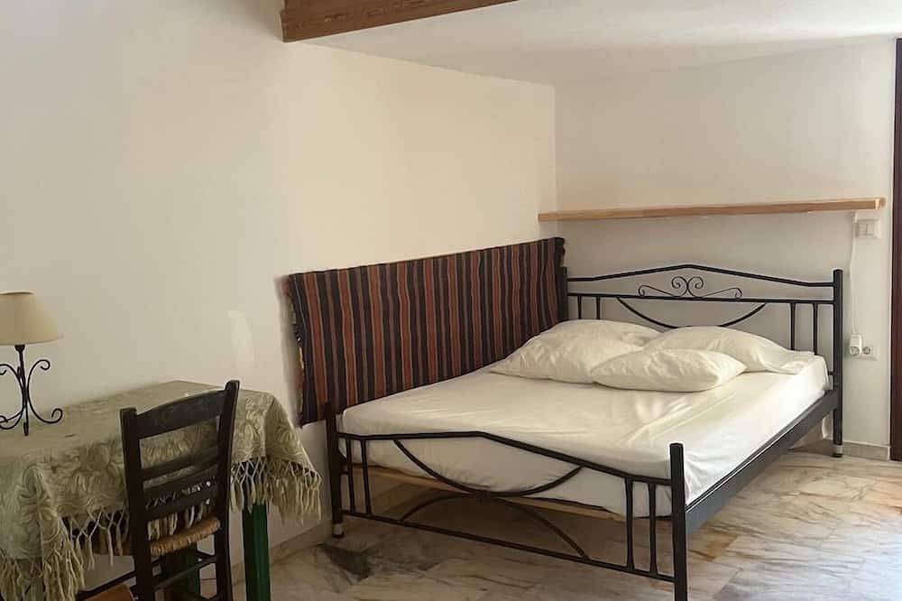 Ganze Wohnung, 2 Bedroom Apartment Magazia Skyros in Skyros