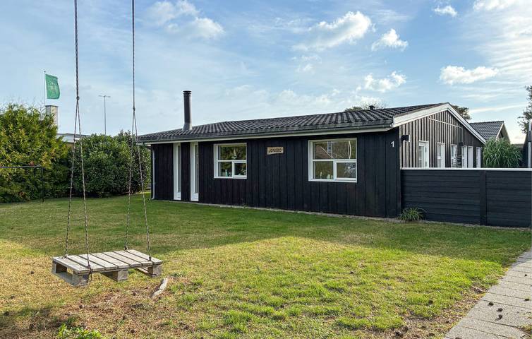 Ferieudlejning for 6 personer, med Terrasse i Stillinge Strand