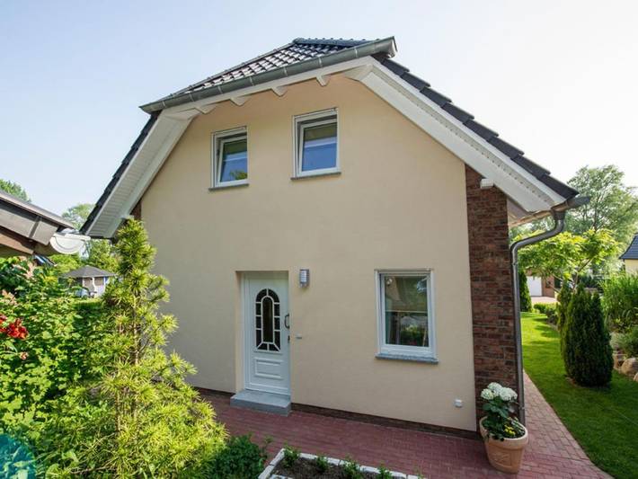 Ferienhaus für 4 Personen, mit Sauna und Ausblick sowie Seeblick und Terrasse in Sellin - 2