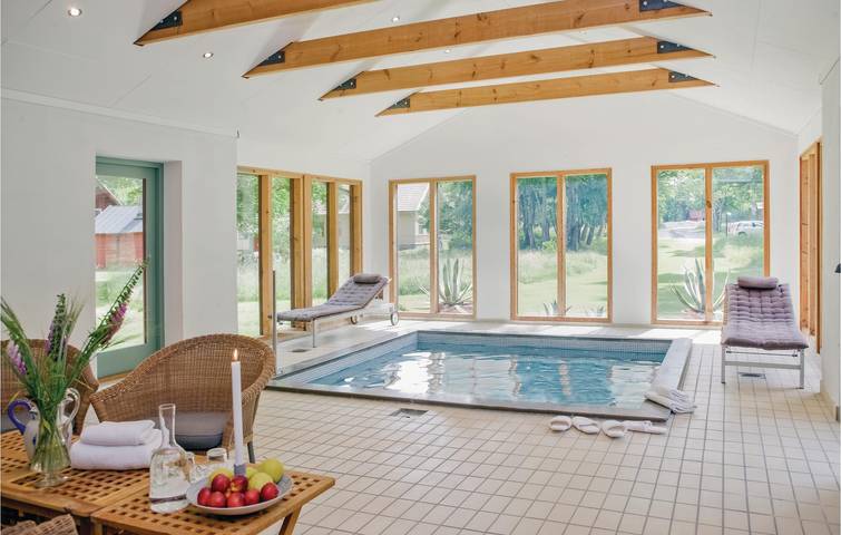 Ferienhaus für 5 Personen, mit Terrasse und Whirlpool sowie Garten und Pool auf Öland - 4
