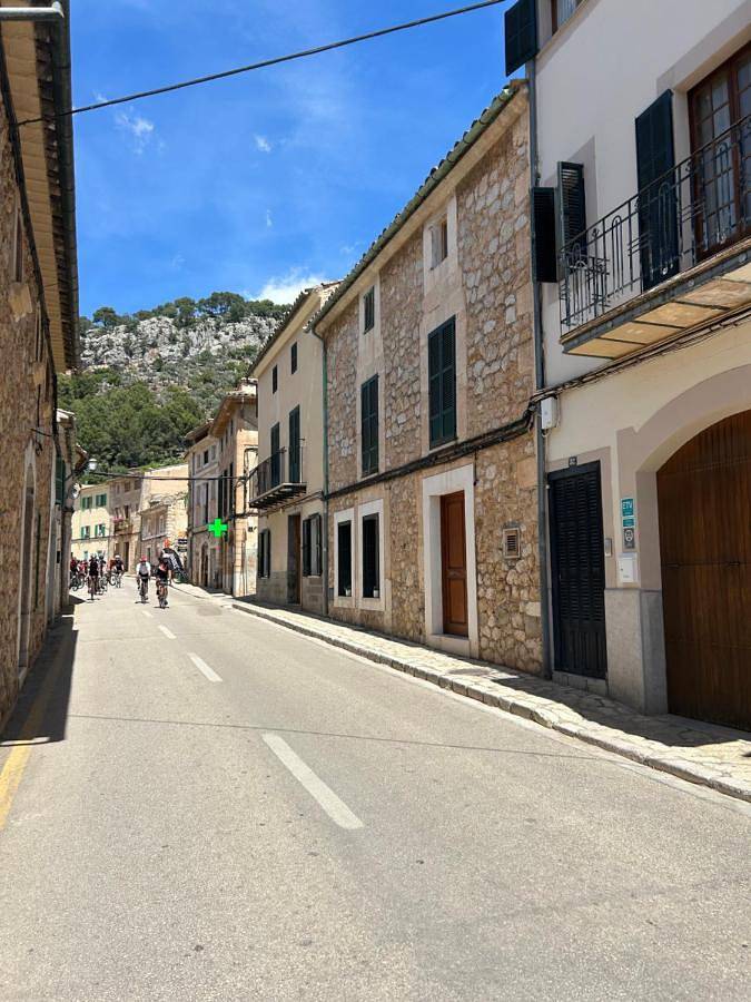Finca für 8 Personen, mit Balkon und Terrasse sowie Garten und Ausblick in Caimari - 2