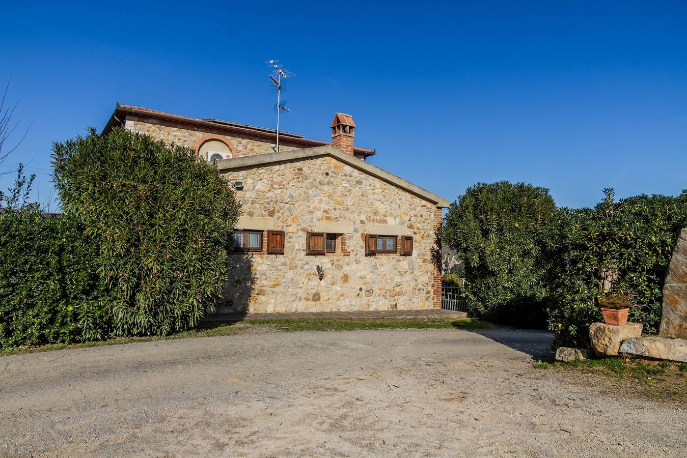 Appartement entier, Appartement 'Granaio' avec jardin partagé, Wi-Fi et climatisation in Magliano in Toscana, Province de Grosseto