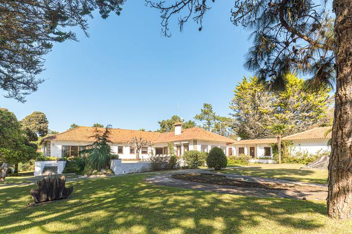 Location de vacances pour 16 personnes, avec terrasse et jardin dans Colares - 4