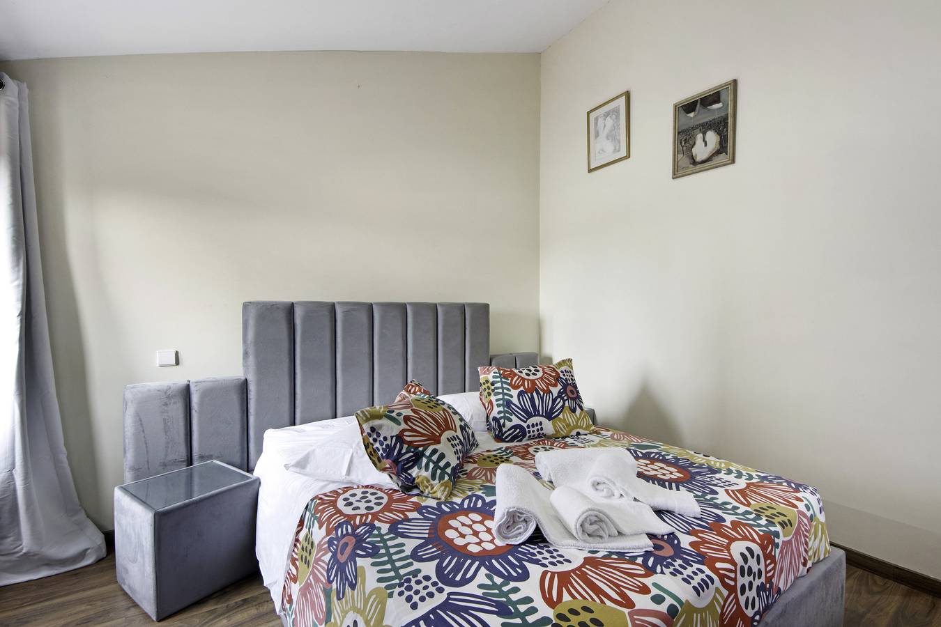 Room 'Quarto 1 - Gojim Casa Rural' with Mountain View, Wi-Fi and Air Conditioning in São Martinho das Chãs, Douro Valley