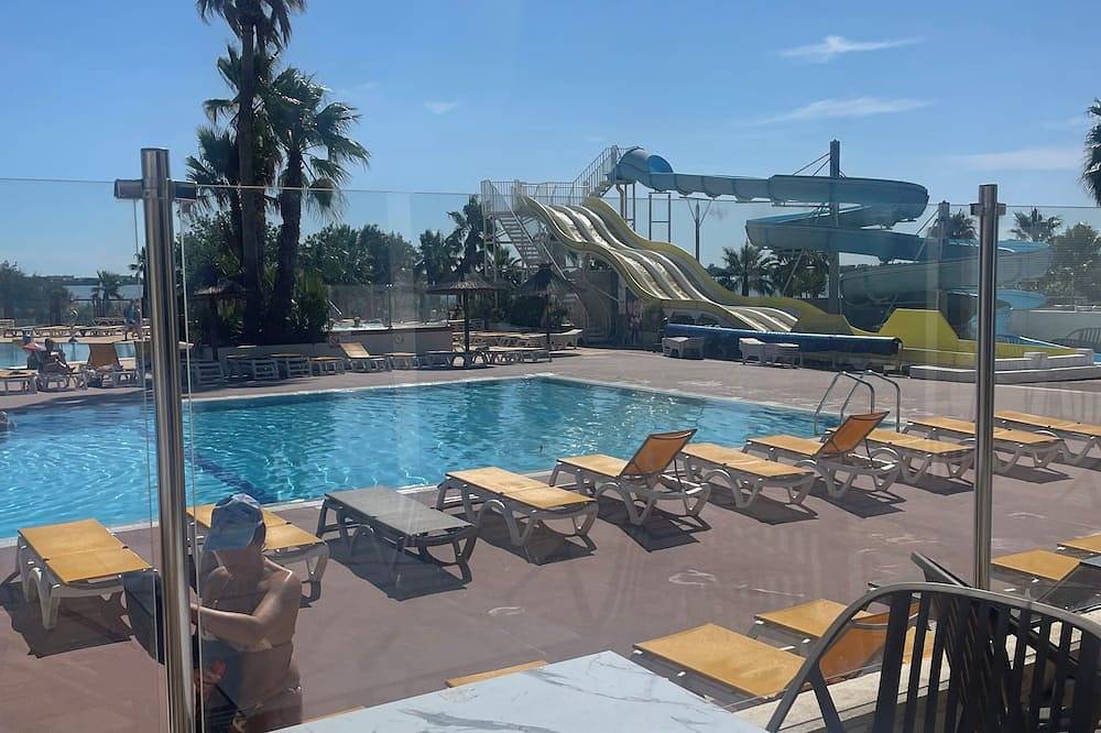 Camping 4* , le lac des rêves proche de la Méditerranée et de la petite Camargue in Lattes, Côte méditerranéenne (France)