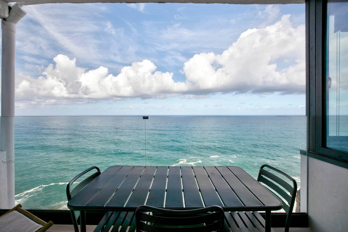 Ganze Wohnung, Ferienwohnung 'Atlántico' mit Meerblick, privater Terrasse und Wlan in Playa de los Roques, Los Realejos
