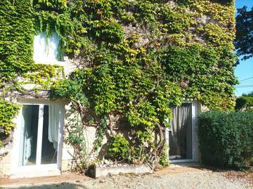 Gîte pour 7 personnes, avec terrasse à Avanton
