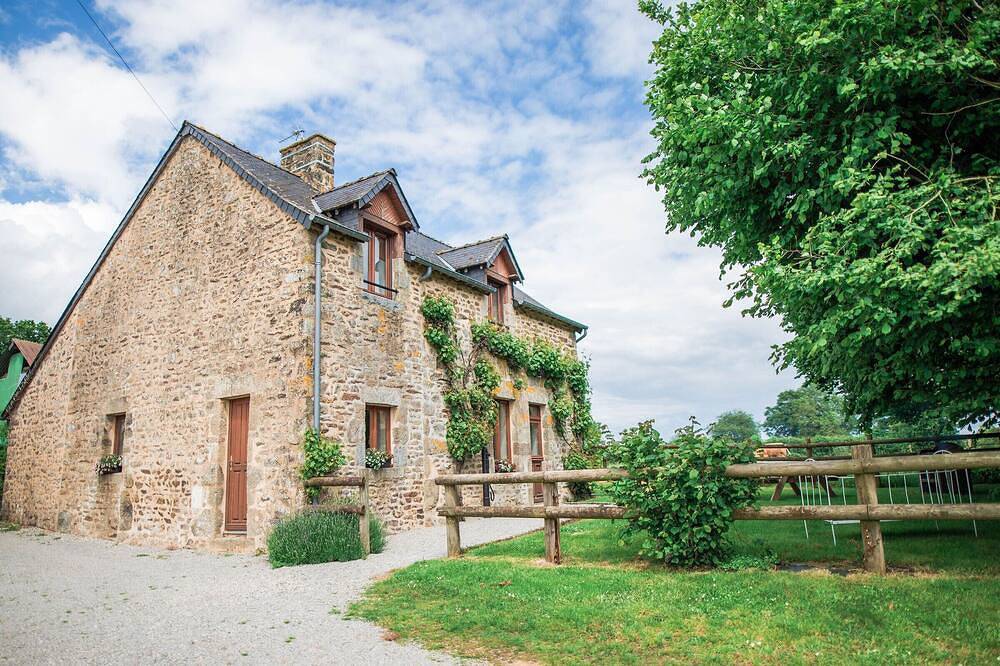 Maison de campagne familiale aux Alpes mancelles - 3 chambres, cheminée et activités proches in Saint-Léonard-des-Bois, Parc naturel régional Normandie-Maine
