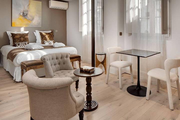 Hôtel pour 2 personnes, avec jardin dans Théâtre des Halles - 2