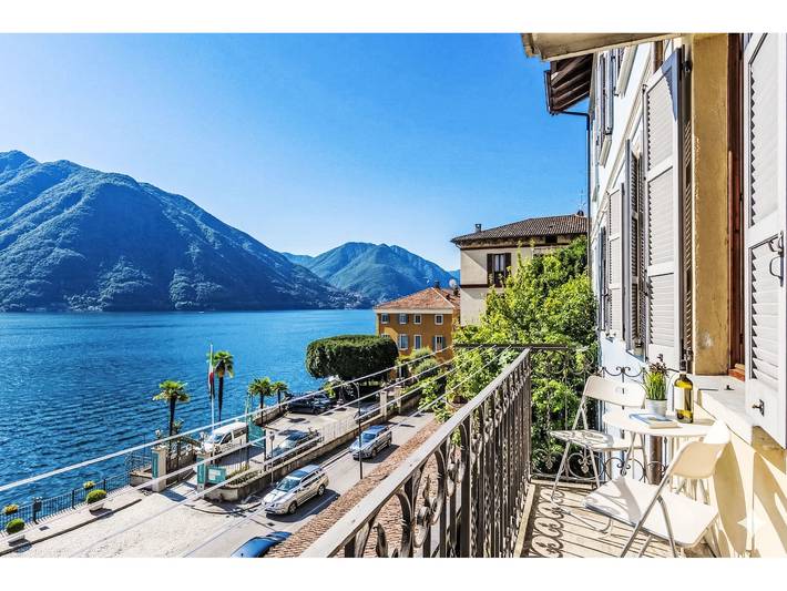 Ferienwohnung für 4 Personen, mit Balkon und Seeblick sowie Garten