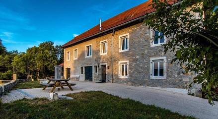 Gîte pour 6 personnes, avec jardin et vue dans Office De Tourisme Du Val De Morteau Saut Du Doubs