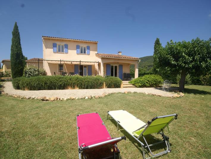 Location de vacances pour 8 personnes, avec Jardin à Aups