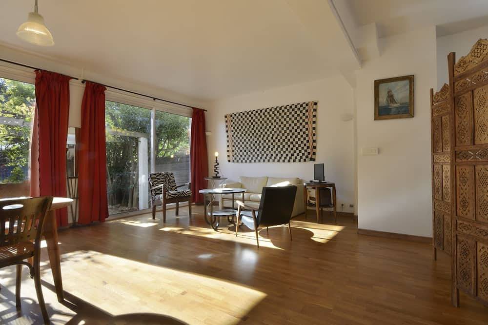 A loft of 70 m2 in the hollow of a cove of the blue coast. South exposition in Ensuès-la-Redonne, Istres region