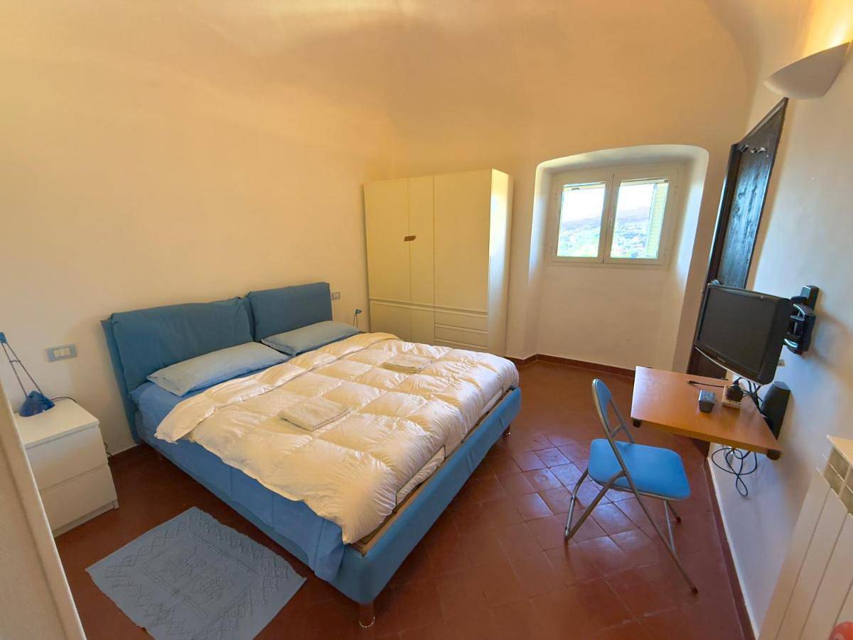 Casa Paradiso in Spiaggia d'Oro (Imperia), Imperia