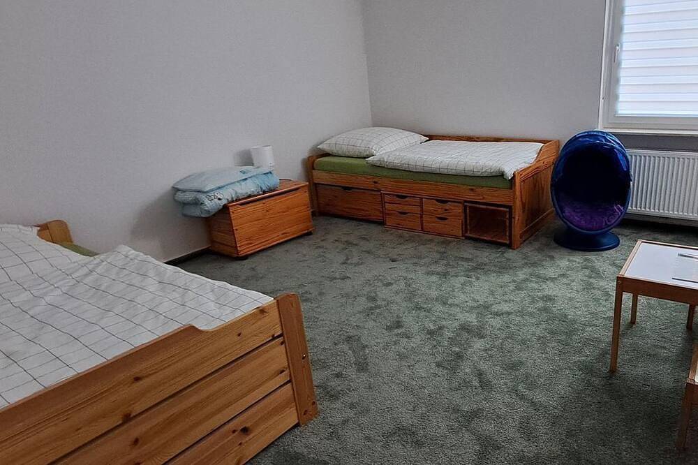 Ganze Wohnung, Ferienwohnung Ilona - Appartement/Fewo, Dusche, Wc, 2 Schlafräume in Erfweiler, Landkreis Südwestpfalz