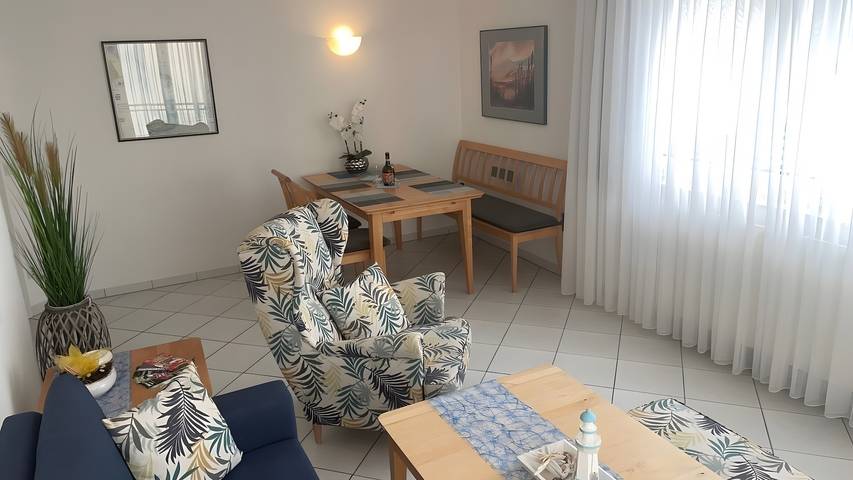 Ganze Wohnung, Ferienwohnung „Jette“ mit Balkon und Wlan in Strand Zempin, Zempin