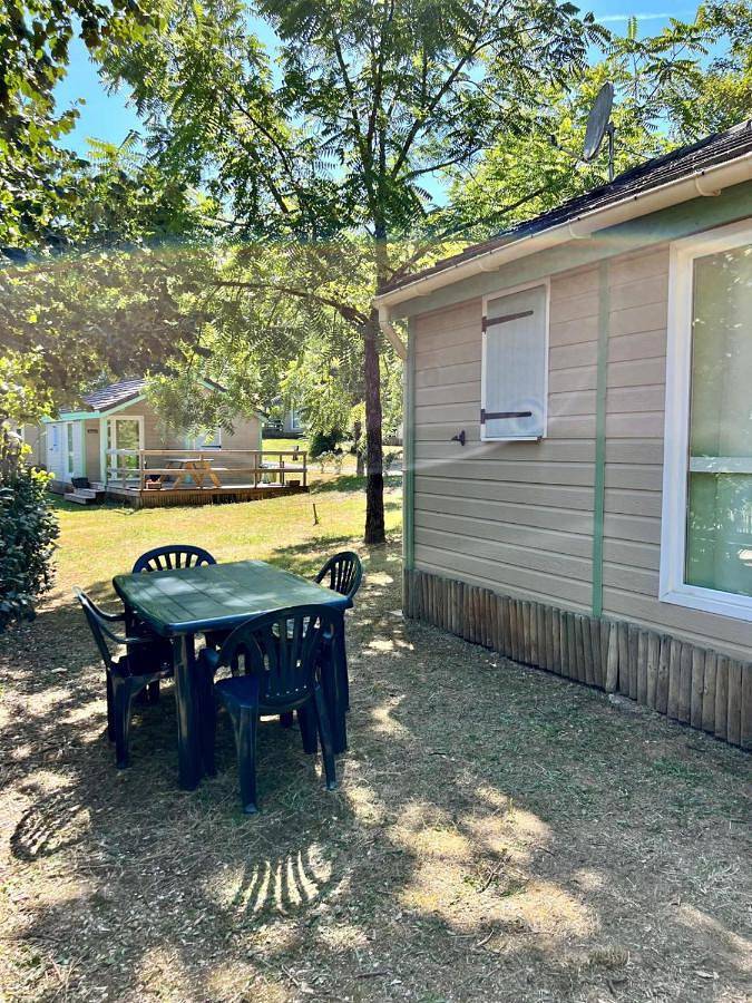 Location de vacances pour 4 personnes, avec piscine ainsi que jardin et vue à Lissac-sur-Couze - 4