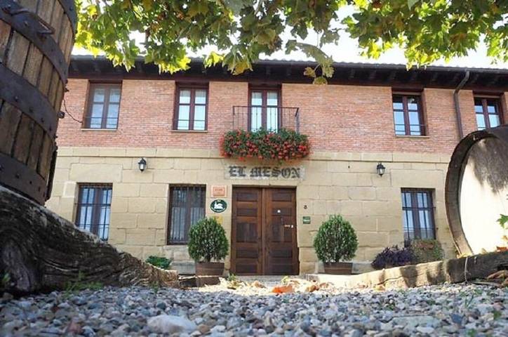 Casa rural para 19 personas, con Terraza y Jardín en Rioja Alta - 2