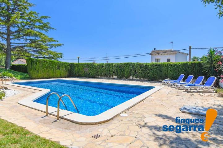 Casa rural para 12 personas, con piscina además de jardín y vistas en Vendrell - 2