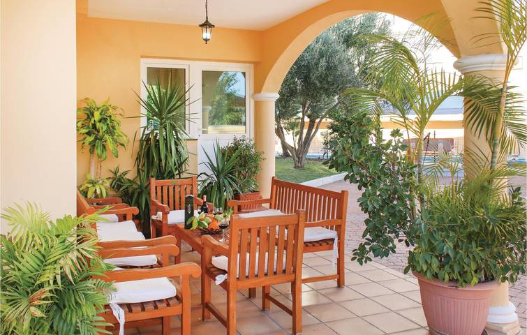 Ferienhaus für 18 Personen, mit Terrasse und Garten sowie Pool in Benalmádena - 4