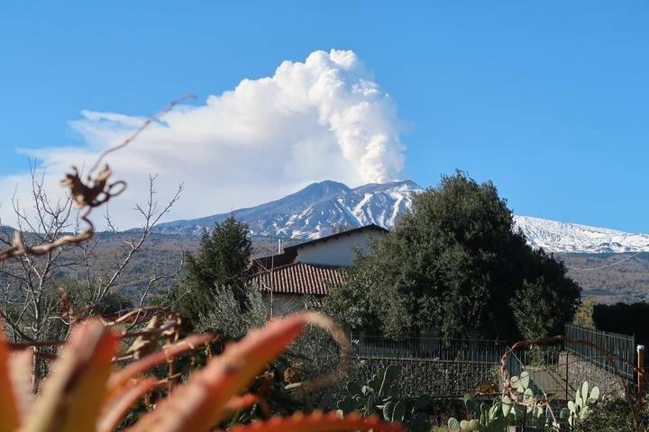 Agriturismo per 6 persone, con Balcone e Terrazza nonché Giardino e Panorama a Piedimonte Etneo