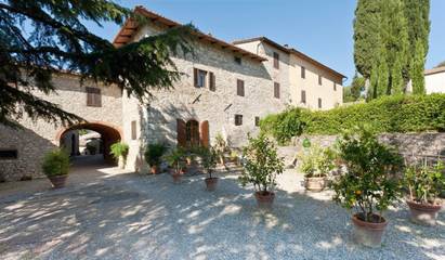 Cottage pour 2 personnes, avec terrasse ainsi que vue et jardin à Radda in Chianti