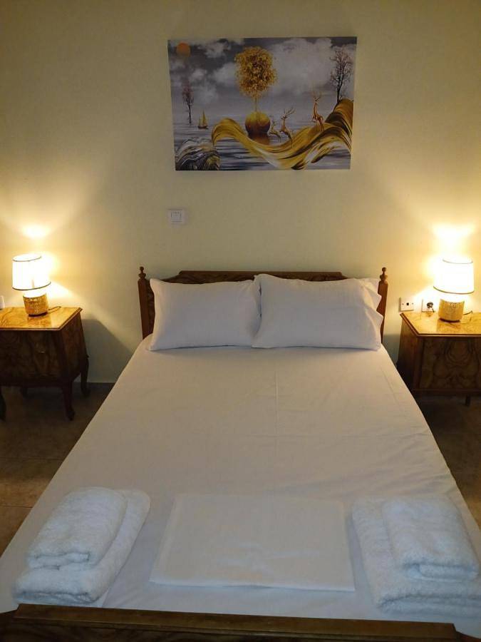 Gîte pour 5 personnes, avec terrasse et vue dans Gytheion