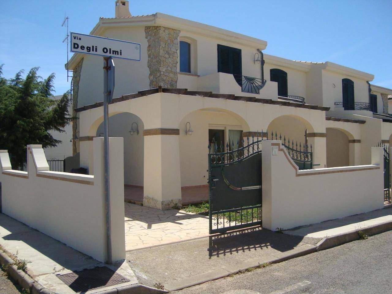 Two-Bedroom House in Portoscuso, Sulcis Iglesiente