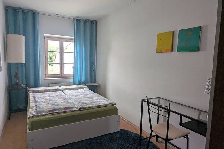 Große Ferienwohnung im Allgäu mit Balkon, Bergblick & Garten kunstvoll gestaltet in Ruderatshofen, Bayerisch Schwaben