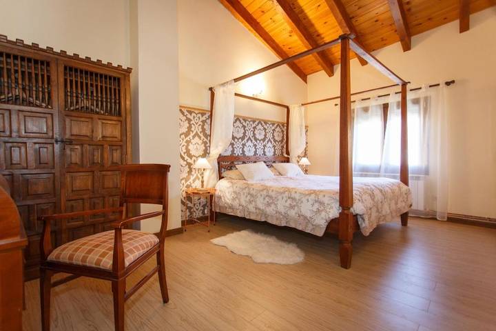 Chalet para 10 personas, con Terraza además de Jardín y Vistas en Valle del Lozoya
