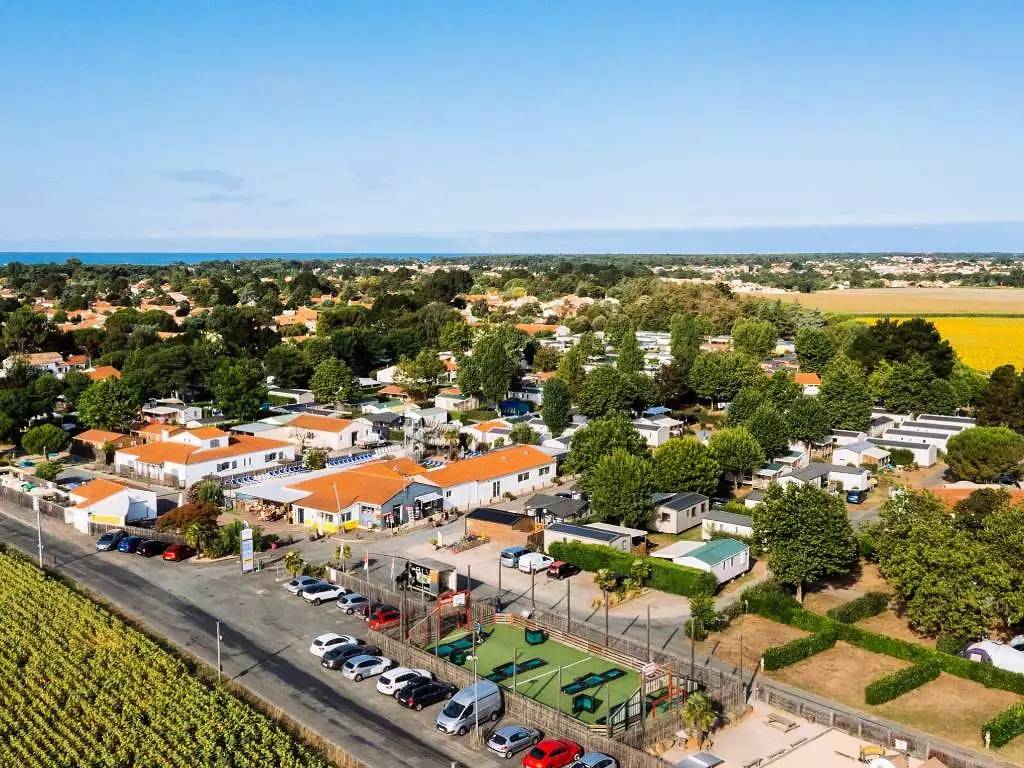 C- Mobil casa Adriático - 2 dormitorios 4 personas in Longeville-sur-Mer, Vandea